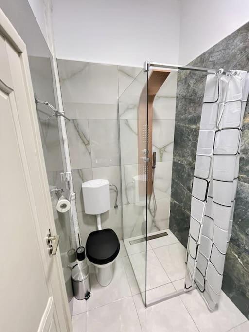 Apartament In Centrul Istoric Oradea Exteriör bild