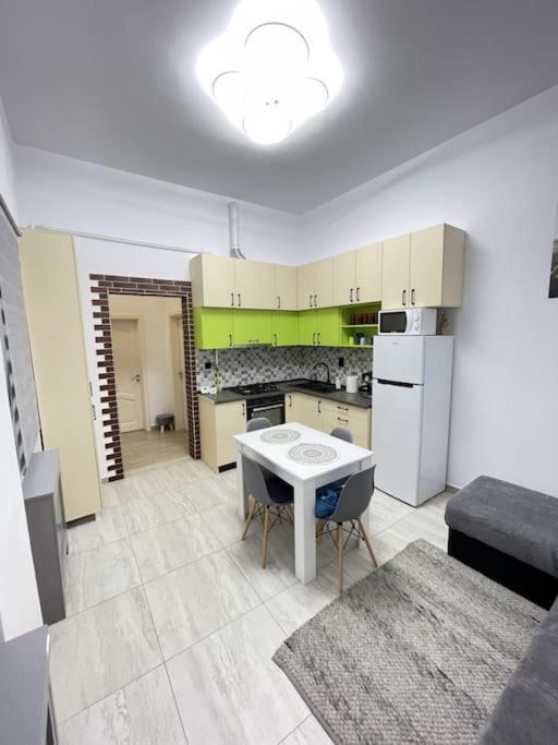 Apartament In Centrul Istoric Oradea Exteriör bild