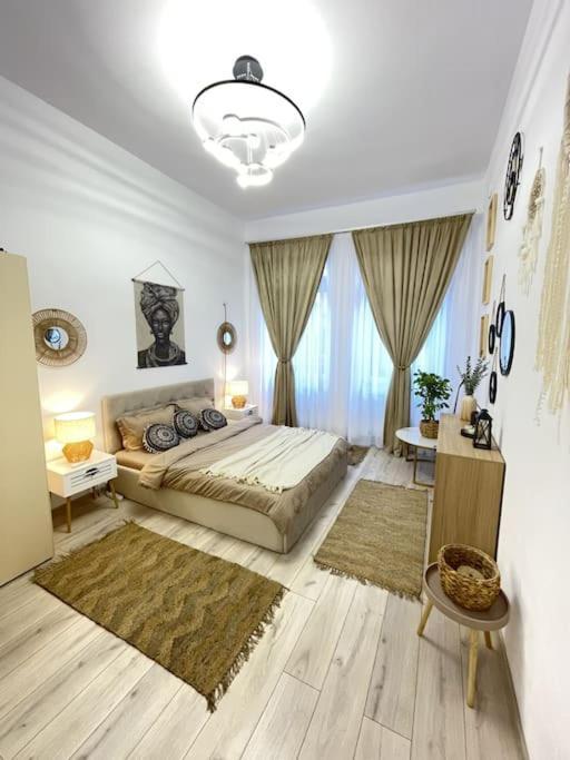 Apartament In Centrul Istoric Oradea Exteriör bild